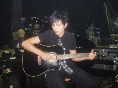 matko s gitarkou -).jpg